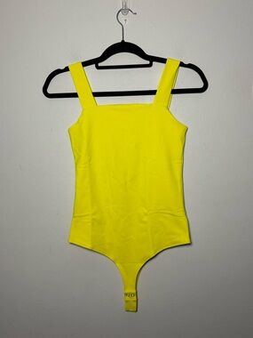 ReoRia Bright Yellow Square Neck Wide Strap Double Lined Bodysuit Spring Summer